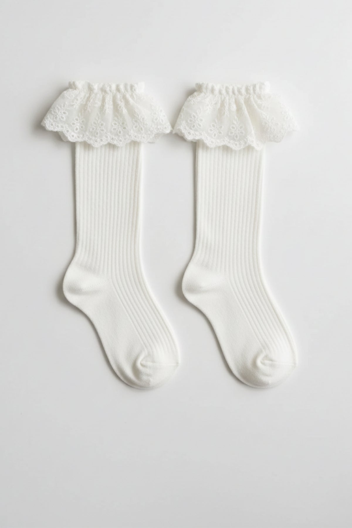 Mädchen Kniestrümpfe mit Rüschen - süße knielange Strümpfe wollweiß