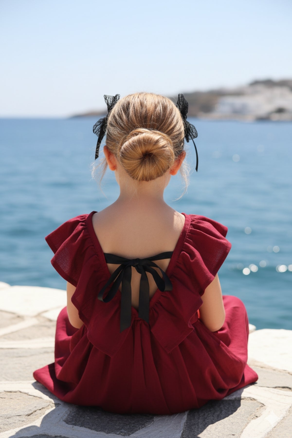 Kleid Cherry - Bordeaux farbendes Kleid mit Schleife, Rüschen und Haarspangen