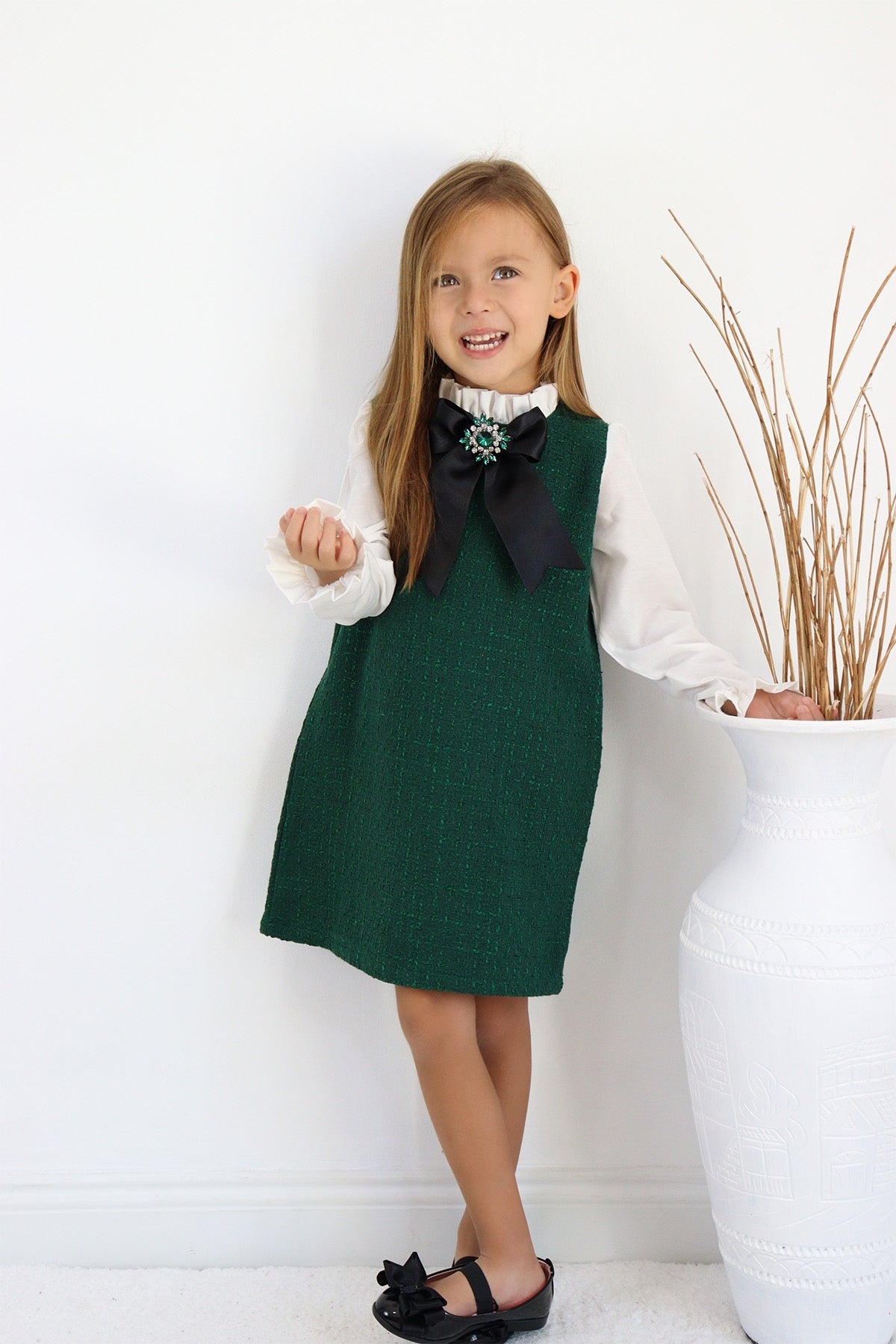 Kleid Vanessa - Kleid mit Tweed in grün abnehmbare Brosche mit Zirkoniastein