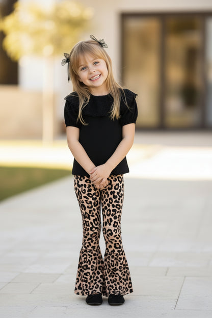 Set Bright - Besteht aus Hose mit Leopardenmuster, Bluse mit Spitze und Haarspangen