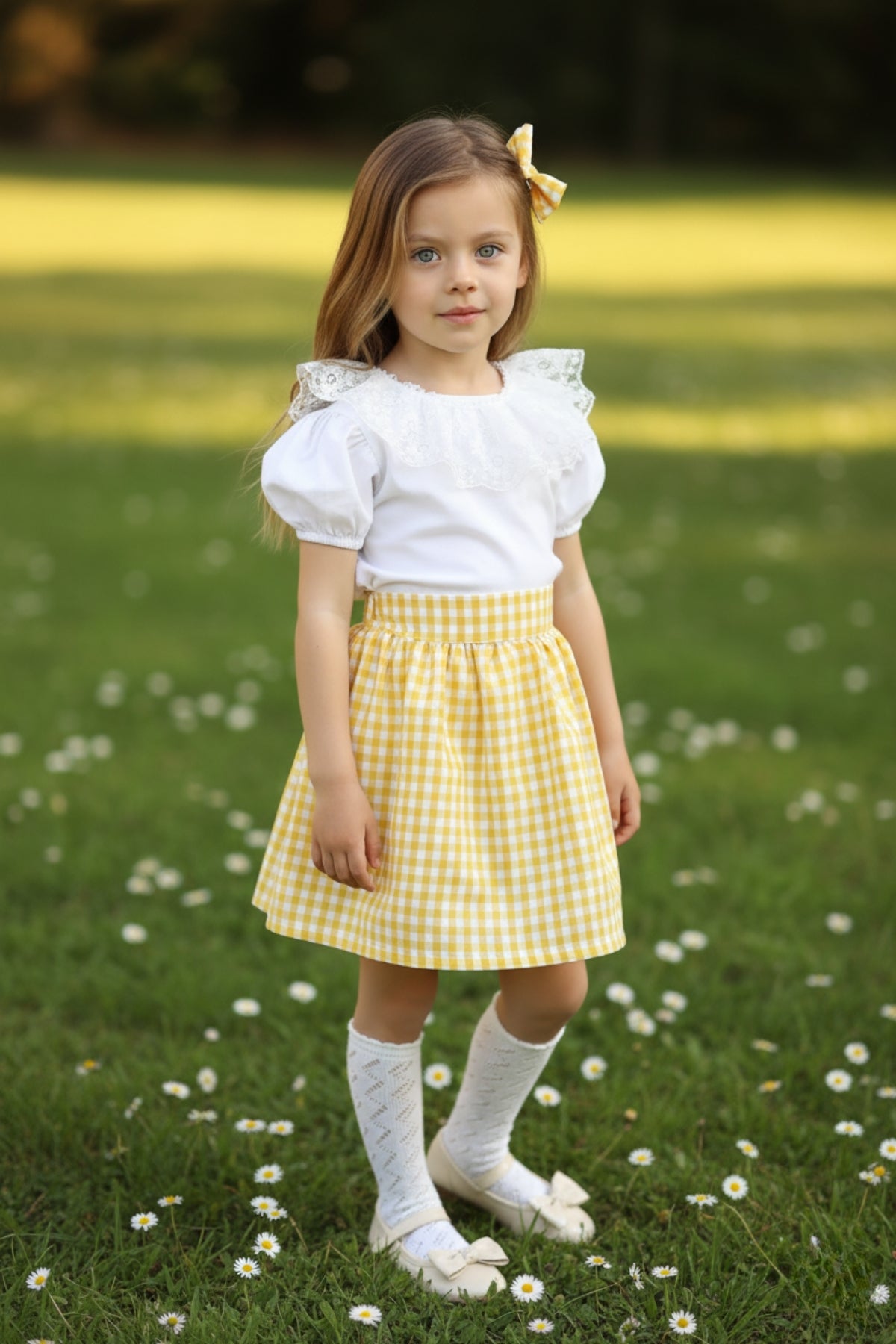 Set Daisy - Bestehend aus Rock, kurzarm Bluse mit Spitze und Haarspange