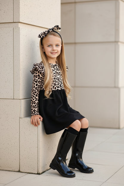 Kleid - schwarz mit Leopardenmuster - entzückender Rüschensaum und passendes Haarband