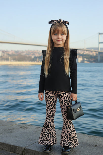 Dreiteiliges Set Leo - schwarzes langarm Oberteil, Schlaghose und Haarband mit Leopardenmuster