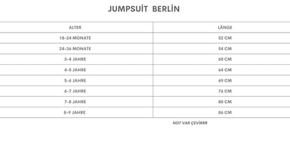Rote Salopette Berlin - Jumpsuit in Rot mit Volantschultern und Haarspange