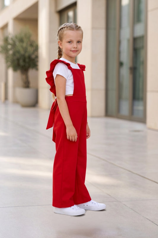 Rote Salopette Berlin - Jumpsuit in Rot mit Volantschultern und Haarspange
